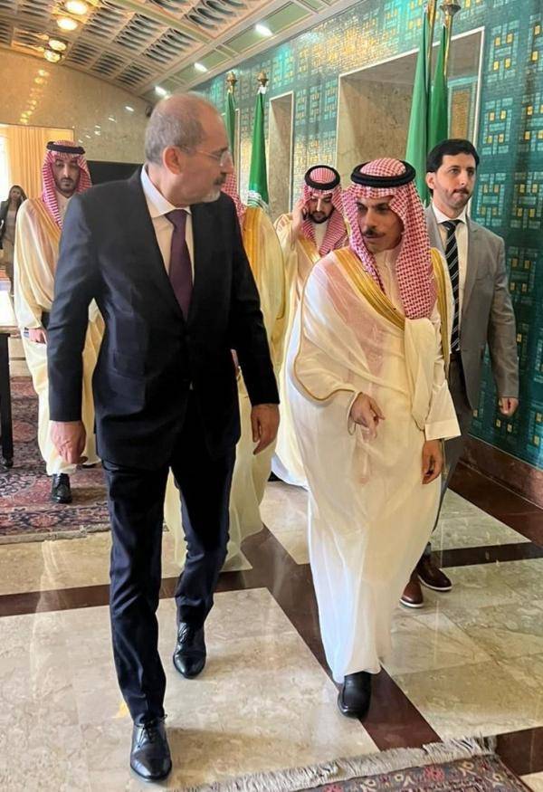 الصفدي يشارك في اجتماع جامعة الدول العربية حول تطورات الأزمة السورية