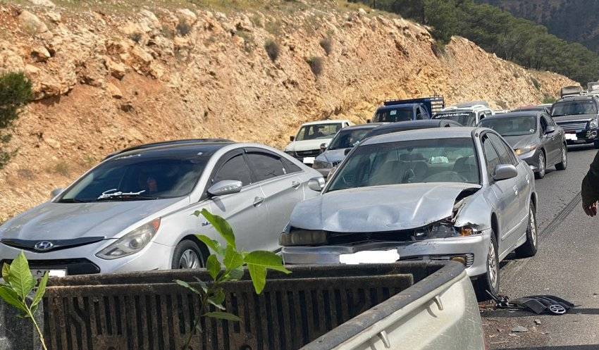 تصادم 4 مركبات على طريق جرش باتجاه عمان