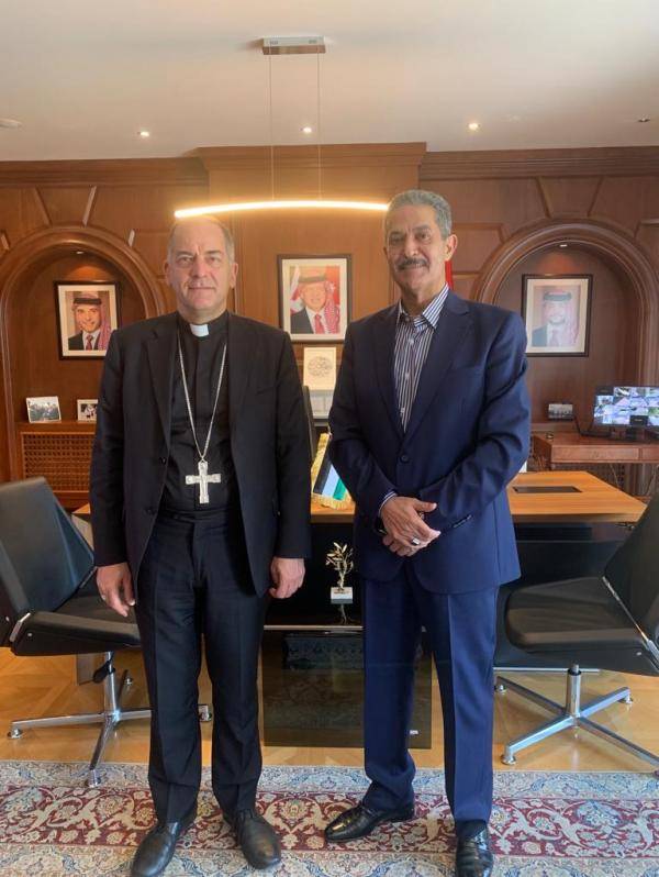السفير الفايز يبحث تعزيز العلاقات الدبلوماسية مع الفاتيكان