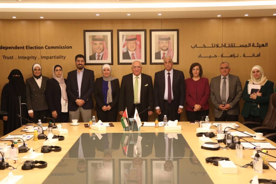 المعايطة يلتقي لجنة شؤون المرأة في مجلس النواب