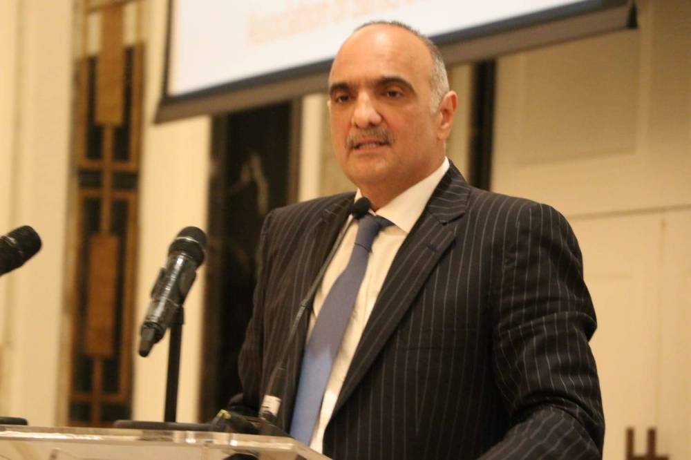 رئيس الوزراء ينعى وزير الصحة الأسبق الدكتور عارف البطاينة