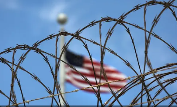 قصة أميركية.. قتلت زوجها بدم بارد ثم كتبت كتاباً عن الحزن