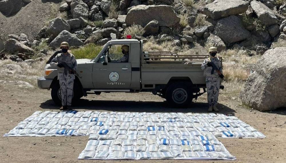 السعودية ..«حرس الحدود» يحبط تهريب 199 كيلوغراماً من مادة الحشيش المخدر