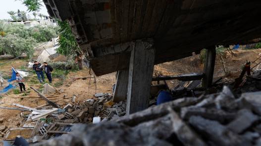 وقود محطة توليد الكهرباء في غزة على وشك النفاد وسط هدو حذر