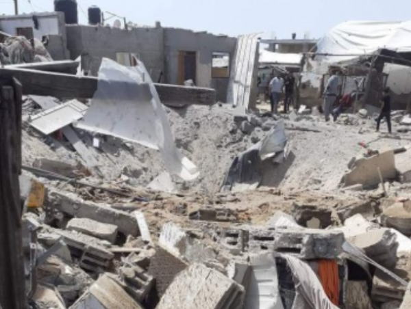 غارات جوية جديدة تدمر منازل بغزة وتوقع إصابات