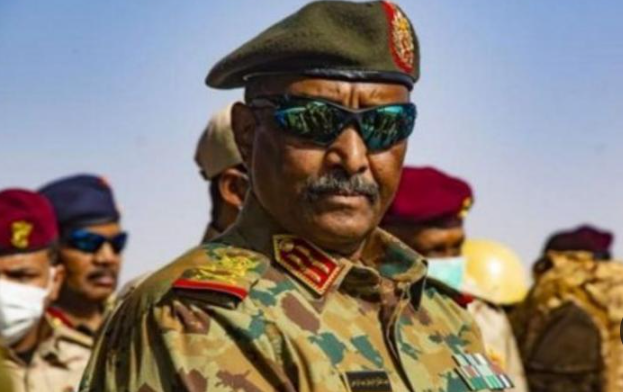 السعودية تدعو البرهان للمشاركة بقمة جدة