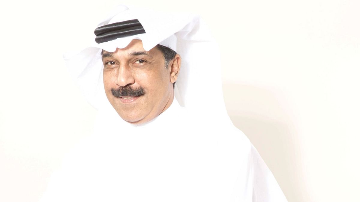 تأثر عبدالله الرويشد أثناء تشييع عبدالكريم عبدالقادر