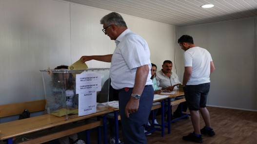 فتح مراكز الاقتراع للانتخابات الرئاسية والتشريعية في تركيا