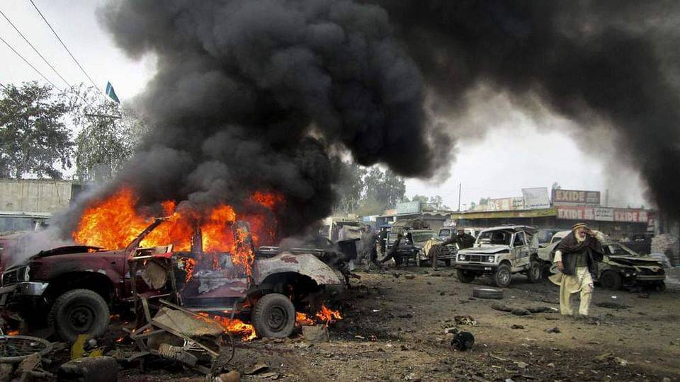 13 قتيلا خلال هجوم على قاعدة أمنية في باكستان