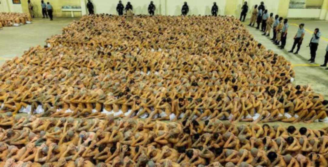 افتتاح اكبر سجن في السلفادور يتسع لعشرات الآلاف من النزلاء