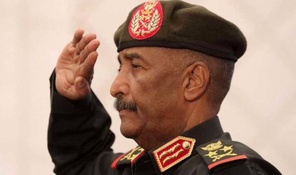 الفريق أول عبدالفتاح برهان يصدر قرارا بإعفاء عنان حامد من منصبه كمدير عام لقوات الشرطة