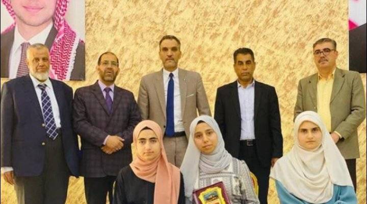 مبادرة عجلون تقرأ تكرم 3 حافظات القرآن الكريم