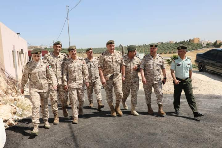 مدير عام الخدمات الطبية الملكية يتفقد وحدة غسيل الكلى في مركز طبي مادبا العسكري_صور