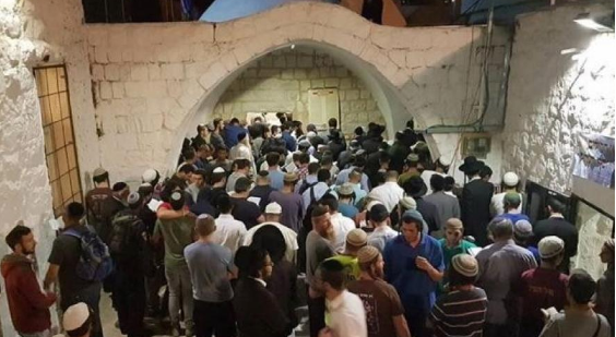 المستوطنون يعتزمون اقتحام قبر يوسف