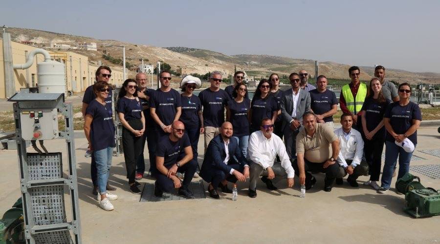 أمين عام المياه يتفقد مشروع جر مياه وادي العرب