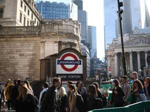 معضلات أساسية تُواجه سوق العمل بالمملكة المتحدة