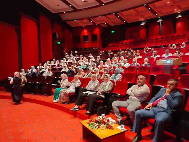 ندوة تعريفية بنظام تجديد ترخيص العاملين في المهن الصحية بمستشفى الملك المؤسس عبد الله الجامعي .