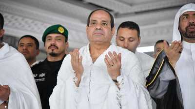 بالصور.. السيسي يؤدي العمرة على هامش قمة جدة