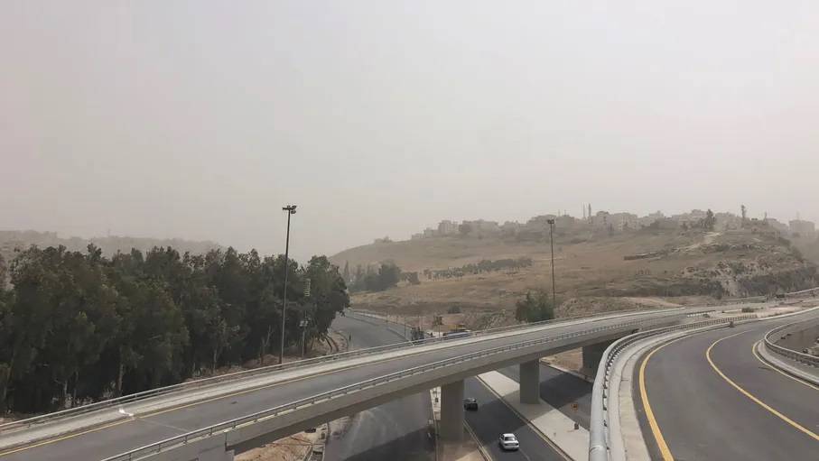 الباص السريع...إنجاز جسر الشهيد ضمن تقاطع عين غزال