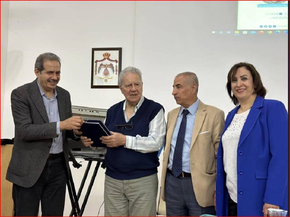 محاضرة عن الموسيقى والمقامات الشرقية للدكتور عبد الحميد حمام في كلية الآداب والفنون في جامعة فيلادلفيا