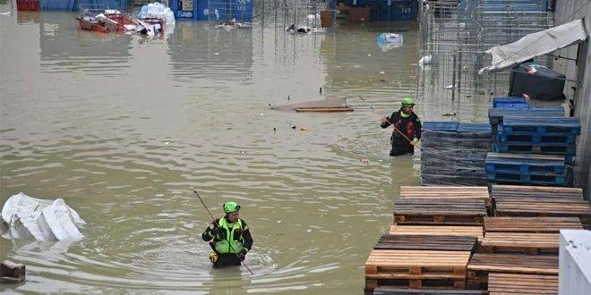 ارتفاع حصيلة ضحايا الفيضانات في إيطاليا إلى 15 قتيلاً