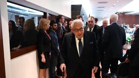 كيسنجر في عامه ال100 لا يزال دبلوماسيا يستمع إلى رأيه في مختلف أرجاء العالم