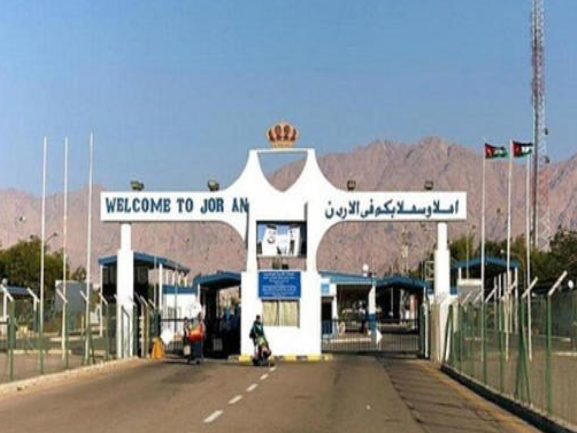 33 ألف مسافر تنقلوا عبر جسر الملك حسين بأسبوع