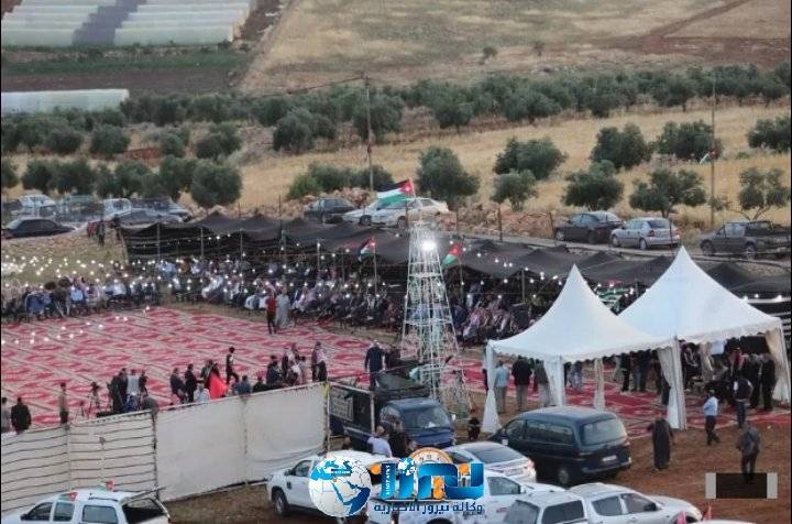 قبيلة بني حسن تقيم احتفالاً ضخماً فرحاً بزفاف ولي العهد_صور