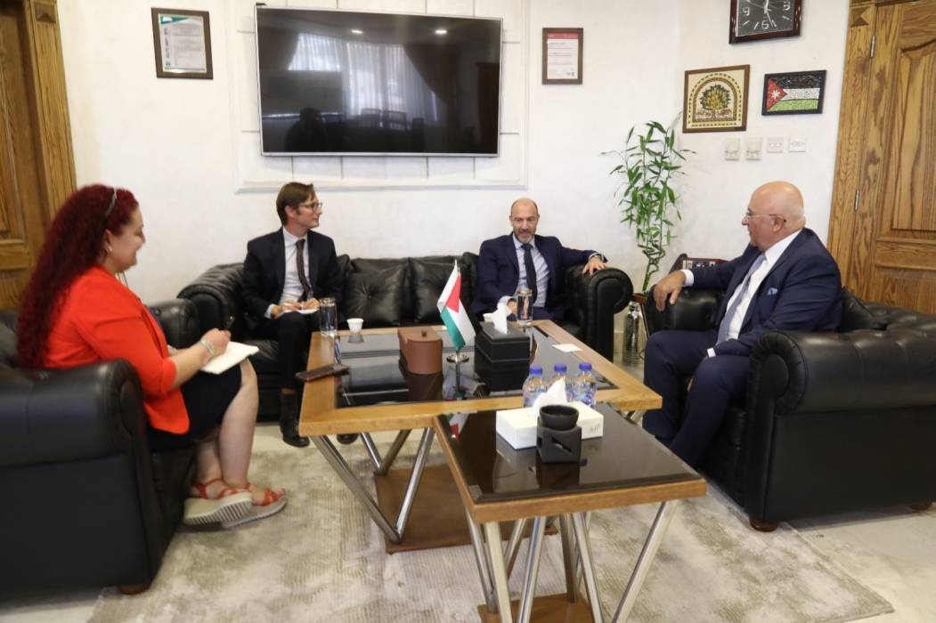 المعايطة يلتقي السفير البلجيكي في عمان