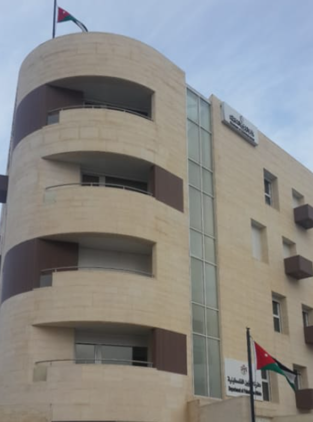 الشؤون الفلسطينية تصرف مكافأة استثنائية للموظفين بمناسبة زفاف ولي العهد