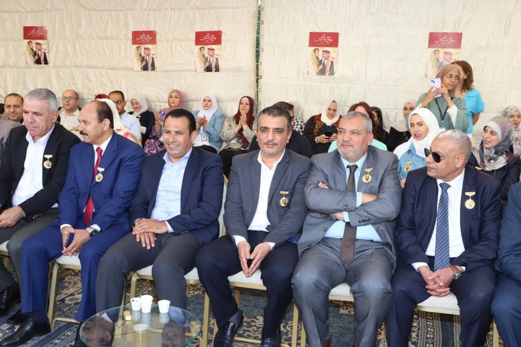 وزارة التربية والتعليم تحتفل برفاف سمو ولي العهد...صور