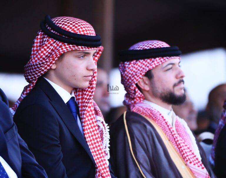 ماذا أهدى ولي العهد الحاضرين لمأدبة عشاء زفافه؟ صور