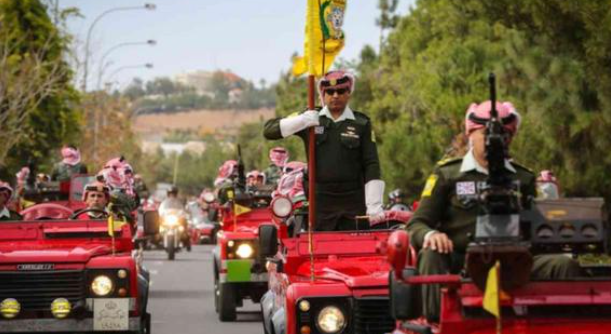 الموكب الأحمر… تقليد ملكي عريق يزين مراسم حفل زفاف ولي العهد
