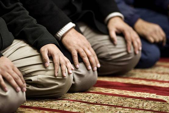 فضائل يوم الجمعه واحكامها وادابها