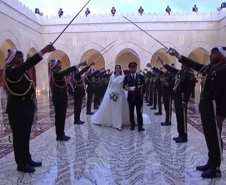 الصحافة البريطانية تبرز حفل زفاف ولي العهد