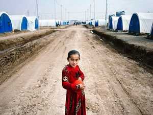 لتشجيع العودة إلى مناطقهم.. منح مالية للنازحين بالعراق