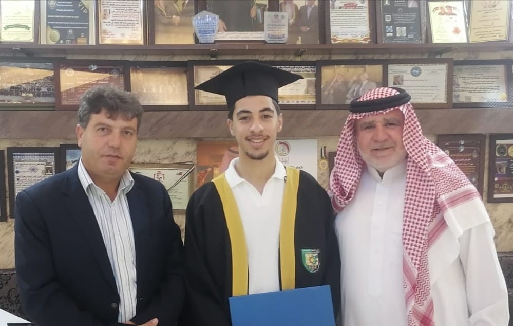 نيروز  الإخبارية تهنئ حمزة الخضير  بمناسبة حصوله على درجة البكالوريوس من جامعة البلقاء التطبيقية