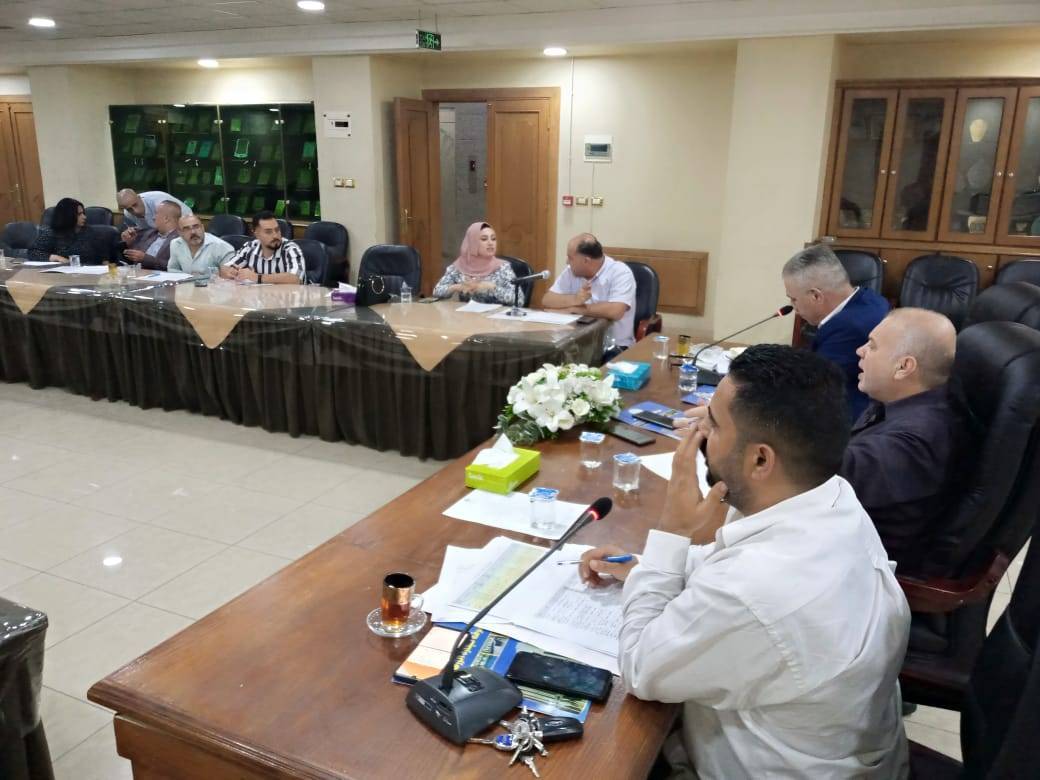 الخضري :  تكليف مكاتب خاصة باجراء دراسات المشاريع  ونظام الكود عطل عملنا