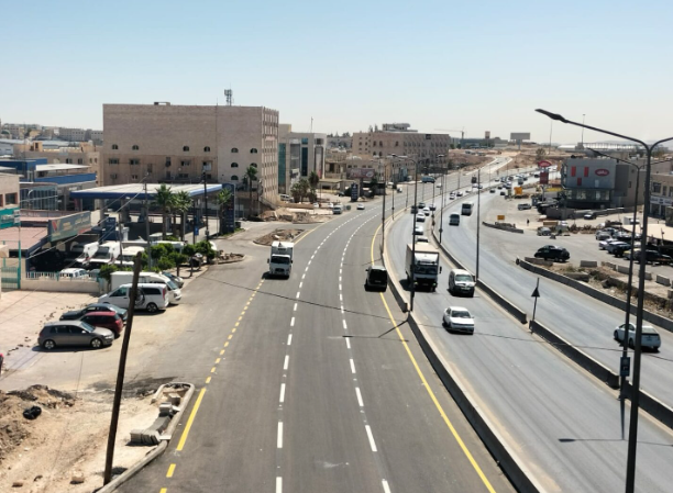 تحويلات مرورية ضمن أعمال مشروع الباص السريع بين عمّان والزرقاء
