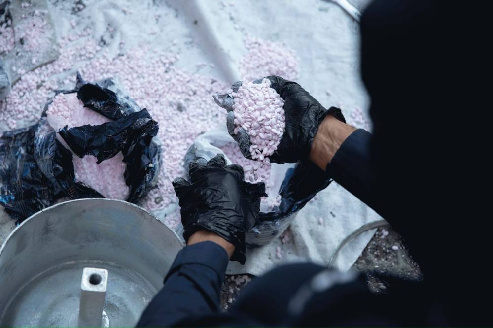 السعودية ..«الجمارك»: إحباط 3 محاولات لتهريب أكثر من 650 ألف حبة كبتاجون وحبوب خاضعة للرقابة الطبية