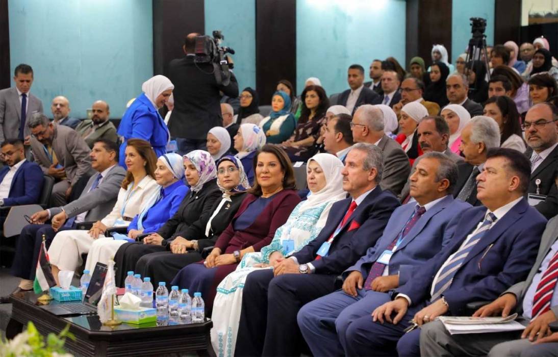 انطلاق مؤتمر المرأة ولغة الضاد في ريادة الأعمال والتربية الرقمية