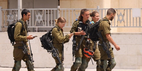 السطو على قاعدة عسكرية للجيش الإسرائيلي