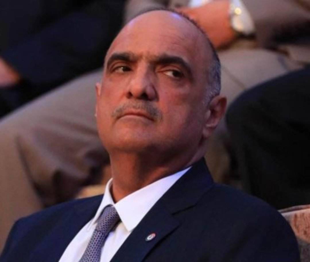 هل حصل الخصاونة على” ضوء أخضر” لتعديل يشمل مغادرة 5 وزراء؟