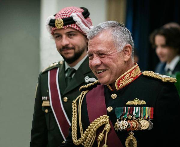 الديوان الملكي يهنئ الملك بعيد الجلوس