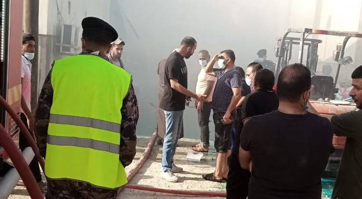 حريق في مستودعات وهناجر بمنطقة وادي العش على اتوستراد عمان الزرقاء