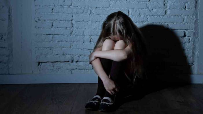 أب وزوجته يعنفان طفلة بطريقة وحشية في عمان (تفاصيل مروعة)