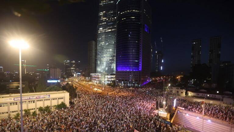 آلاف الإسرائيليين يتظاهرون ضد الإصلاح القضائي