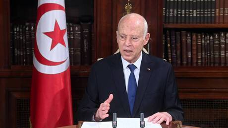 الرئيس التونسي : تونس دولة فقيرة في بلاد ثرية