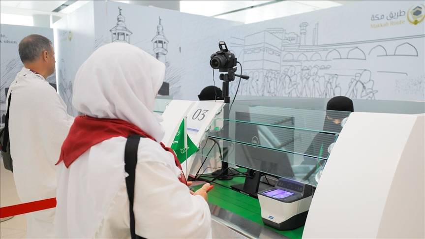 مبادرة طريق مكة تنهي إجراءات 884 حاجاً تركياً بمطار إسطنبول