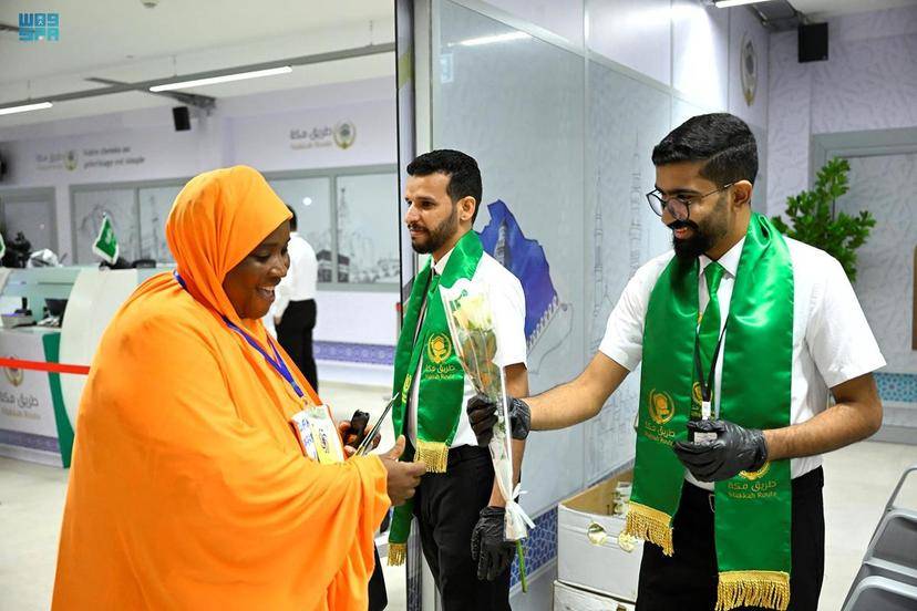 مبادرة طريق مكة .. تواصل إجراءات مغادرة مستفيديها من حجاج كوت ديفوار للأراضي المقدسة